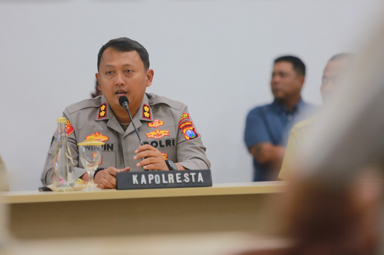 Kapolres Madiun Kota tegaskan tindakan terhadap provokator saat aksi unras. FOTO: BAGAS BIMANTARA/RADAR MADIUN
