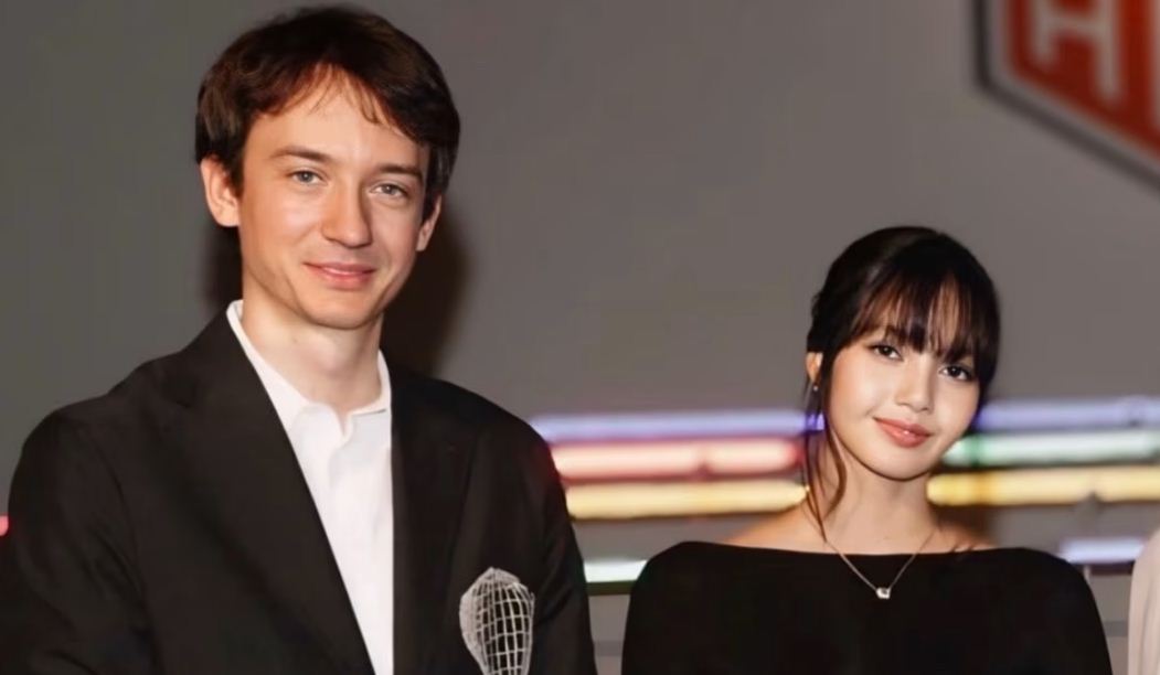 Lisa Blackpink dan kekasihnya, Frederic Arnault.