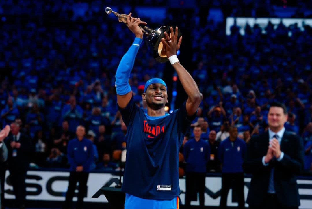 Shai Gilgeous-Alexander pecahkan rekor dan borong semua gelar utama NBA 2025.