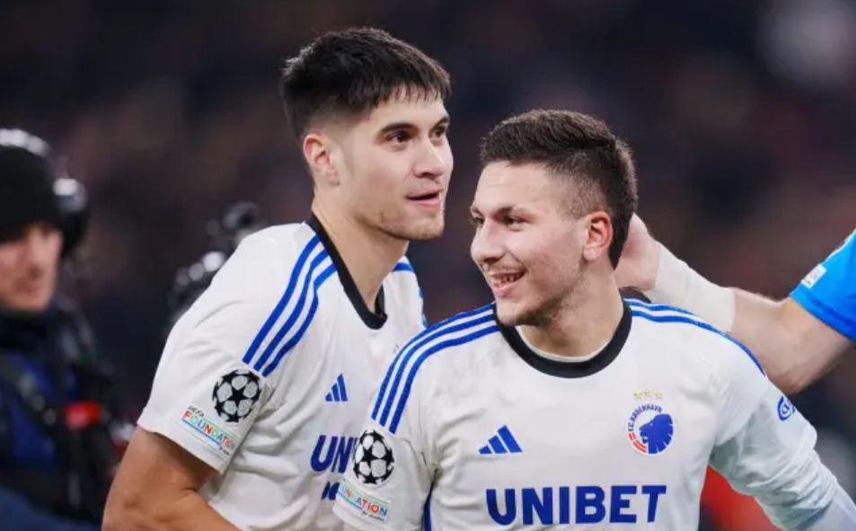 Kevin Diks bersama Roony Bardghji di FC Copenhagen. Keduanya bakal berpisah di bursa transfer musim panas.