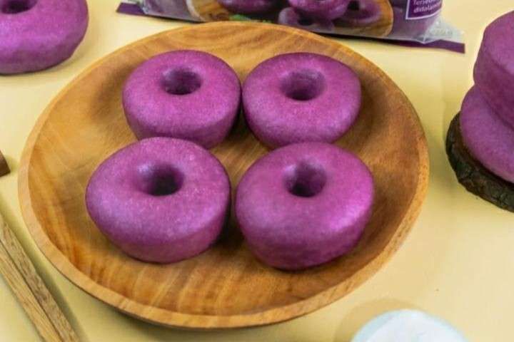 Ilustrasi Donat Ubi Ungu