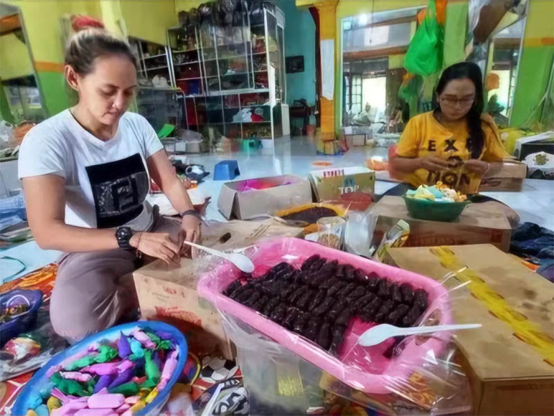 Jajanan legendaris asal Magetan yang cocok untuk oleh-oleh maupun camilan.