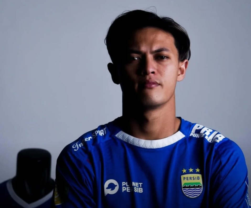 Alfeandra Dewangga resmi bergabung dengan Persib Bandung.