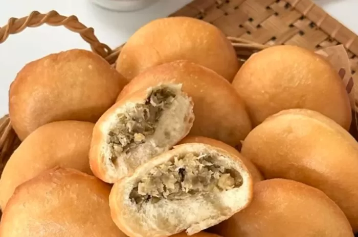 Ilustrasi Donat isi Kacang Hijau
