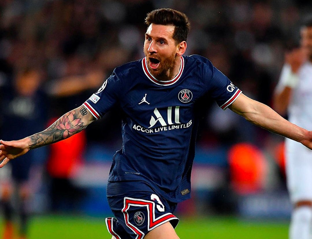 Messi saat  berkosutum PSG. Jelang vs Inter Miami, PSG kirim ucapan ulang tahun dan memasang foto Lionel Messi di Instagram ofisialnya.