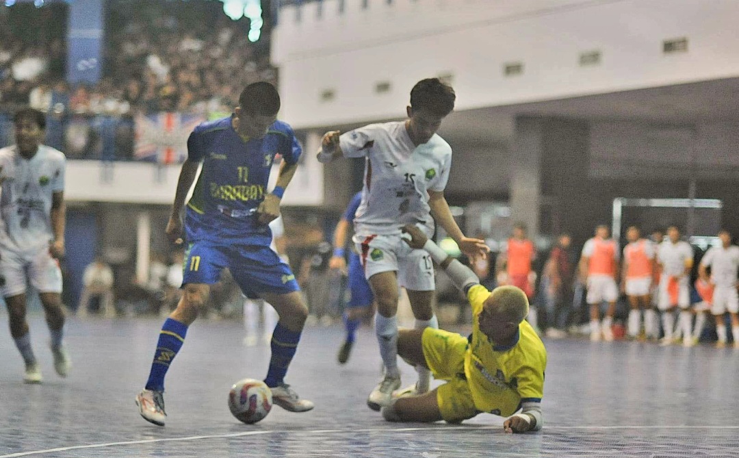Final futsal Porprov Jatim 2025 antara Surabaya vs Malang ricuh.