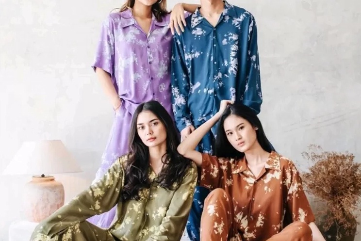 Ilustrasi piyama lokal bahan premium.