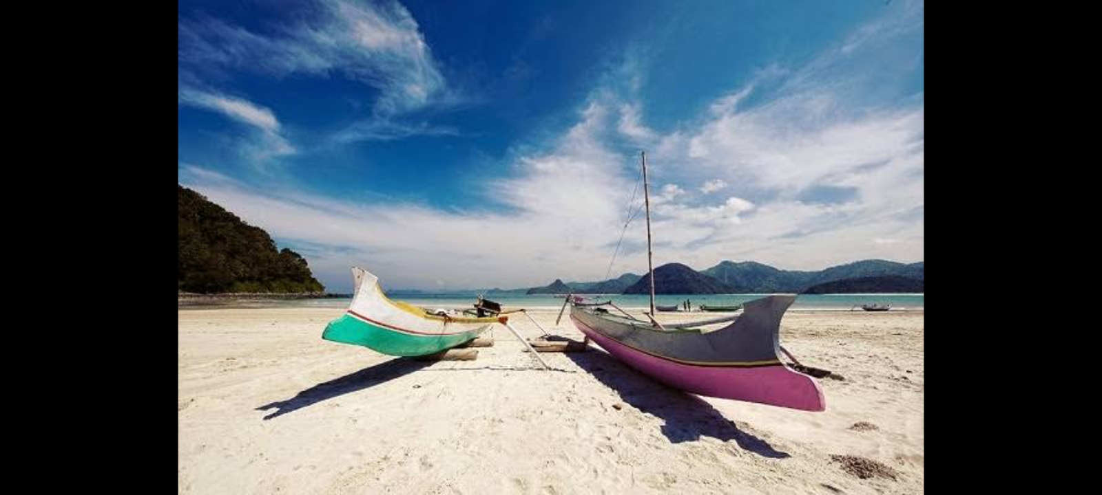 Keindahan Pantai Selong Belanak di Lombok, NTB.