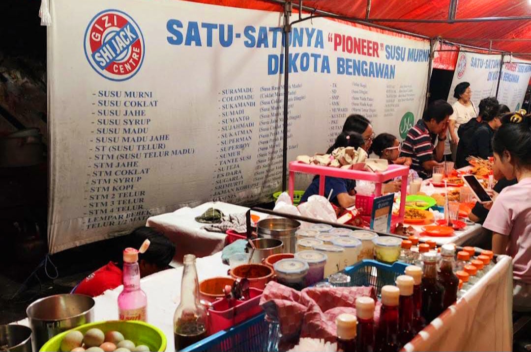 Tak lengkap rasanya ke Solo tanpa mampir ke Shi Jack.