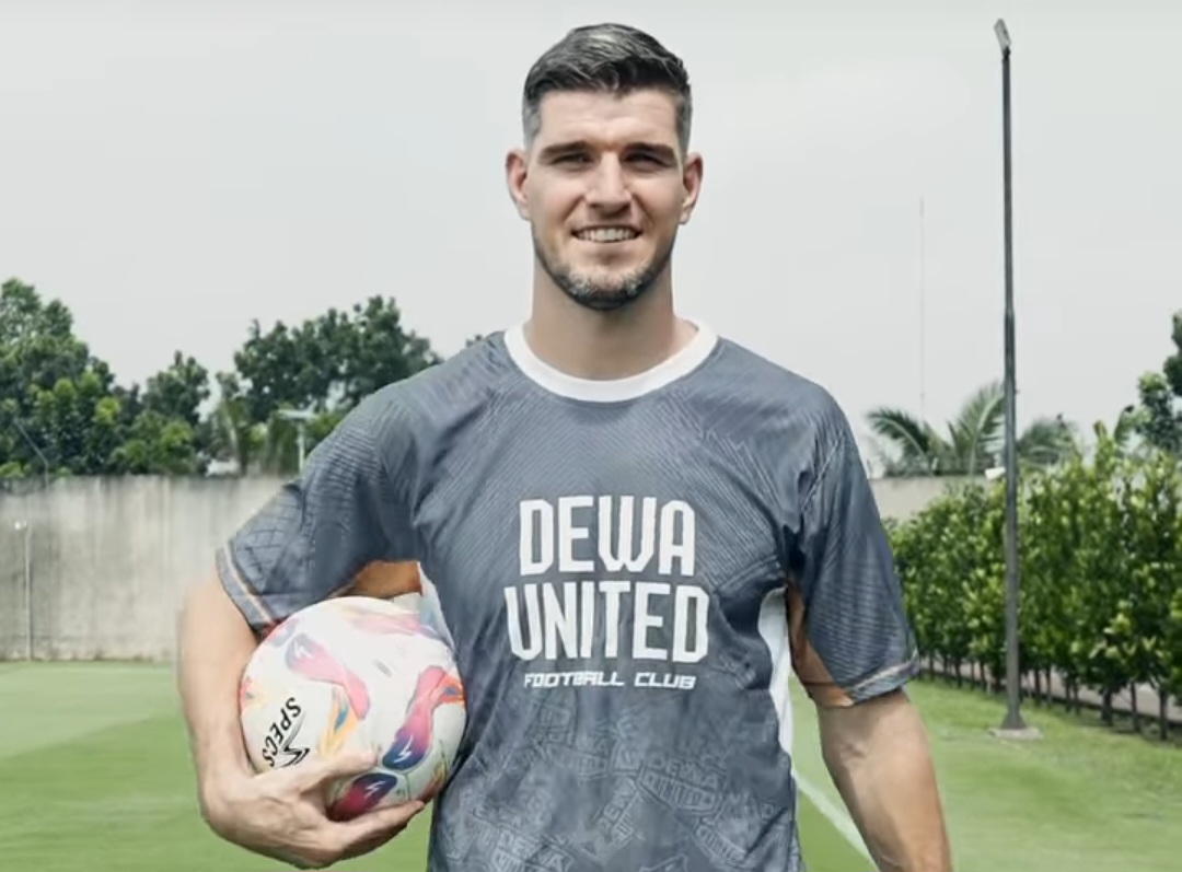 United gaet Nick Kuipers sebagai bek baru musim 2025/2026.