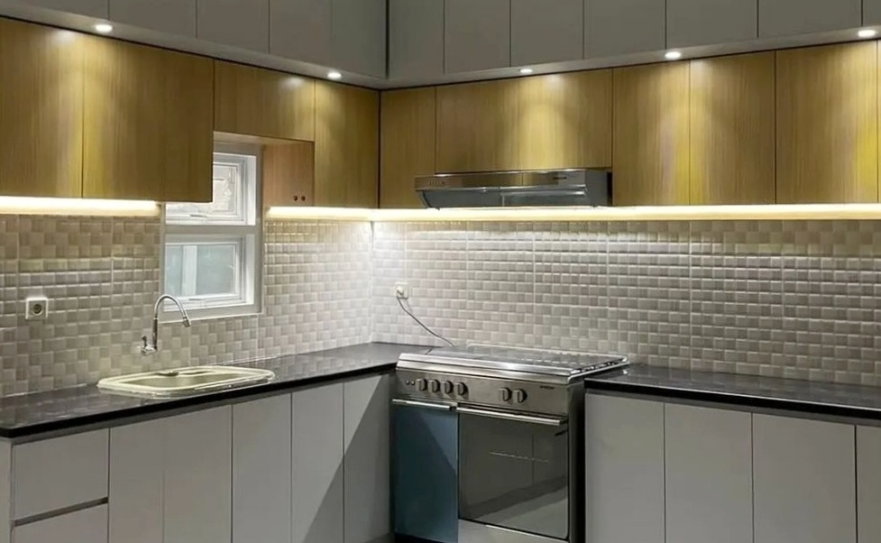 Ilustrasi kitchen set HPL yang awet.