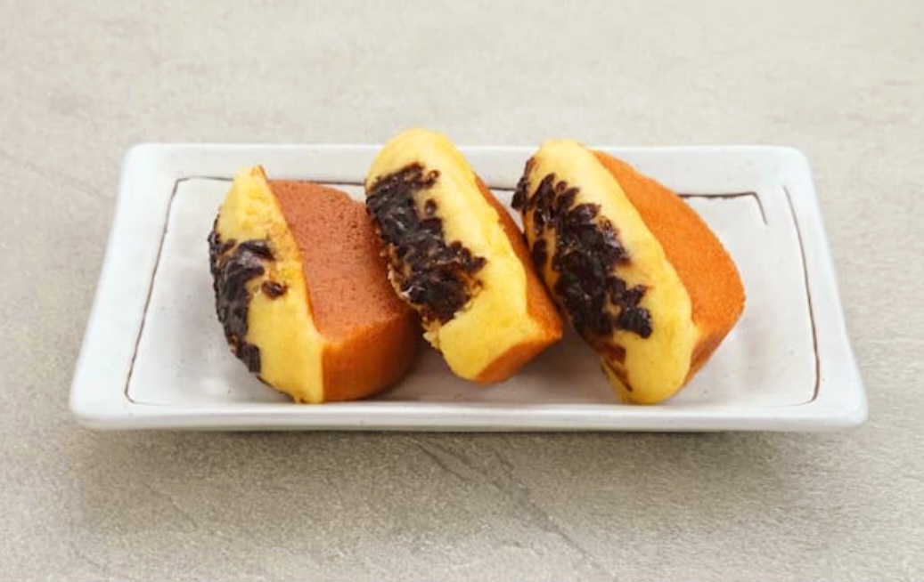 Kue pukis, jajanan tradisional empuk yang mudah dibuat.