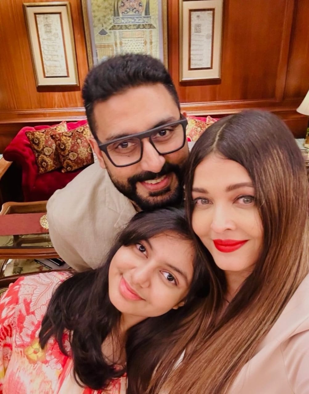 Abhishek Bachchan berbicara tentang rumor memengaruhi dirinya dan keluarganya.