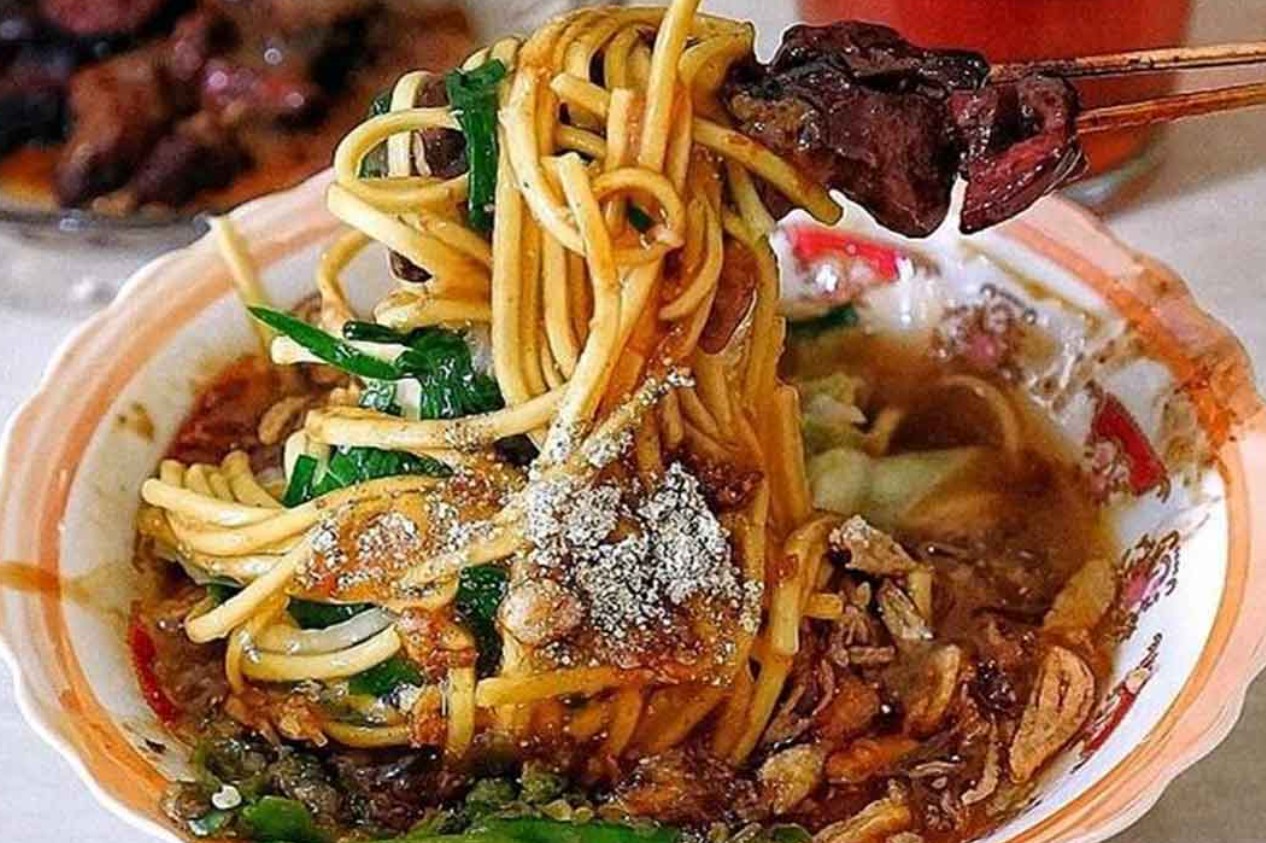 Mie ongklok khas Wonosobo.