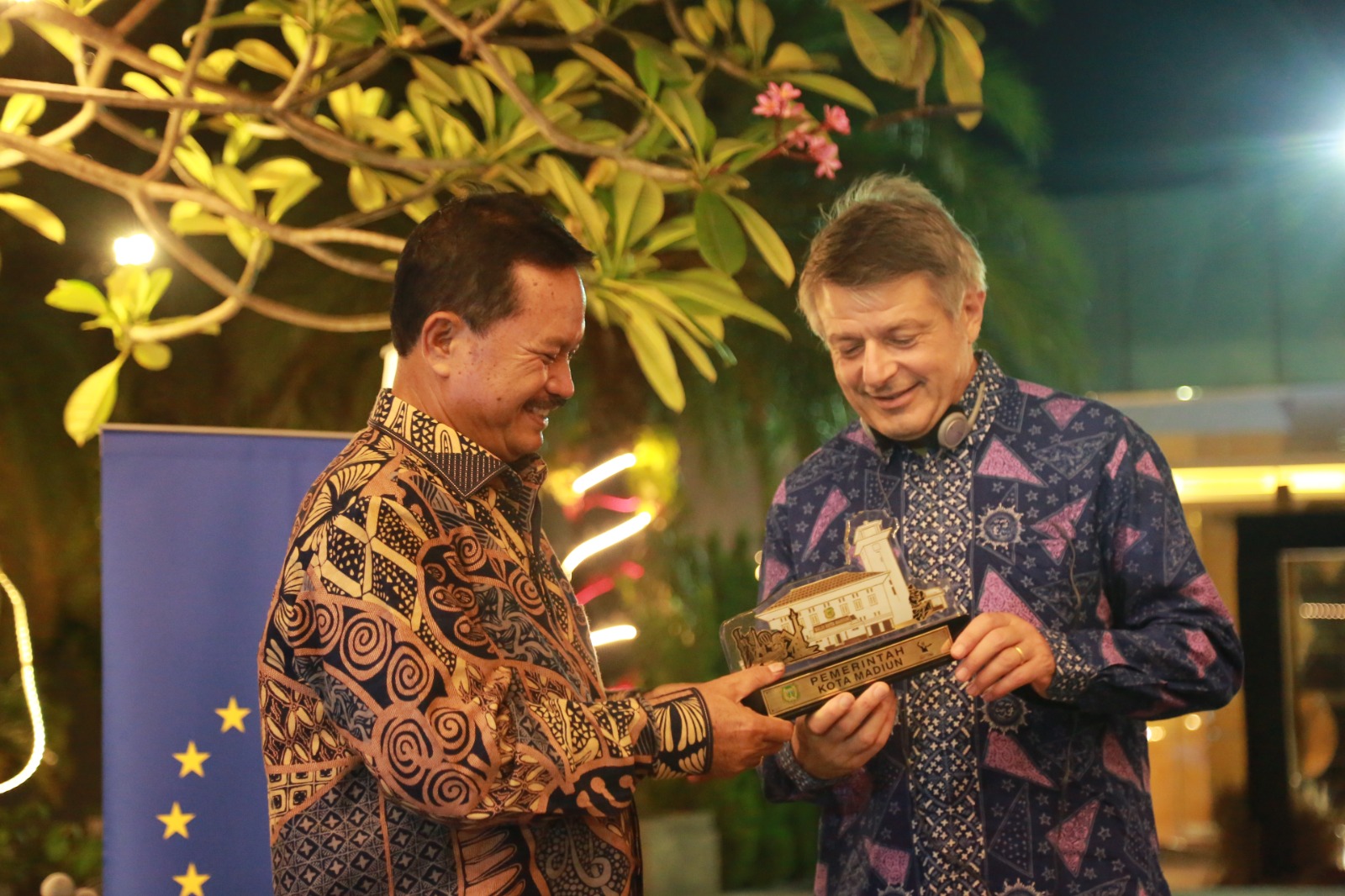 Delegasi kedubes negara-negara Uni Eropa melakukan kunjungan ke Kota Madiun terkait proyek produksi beras rendah karbon. FOTO: BAGAS BIMANTARA/RADAR MADIUN
