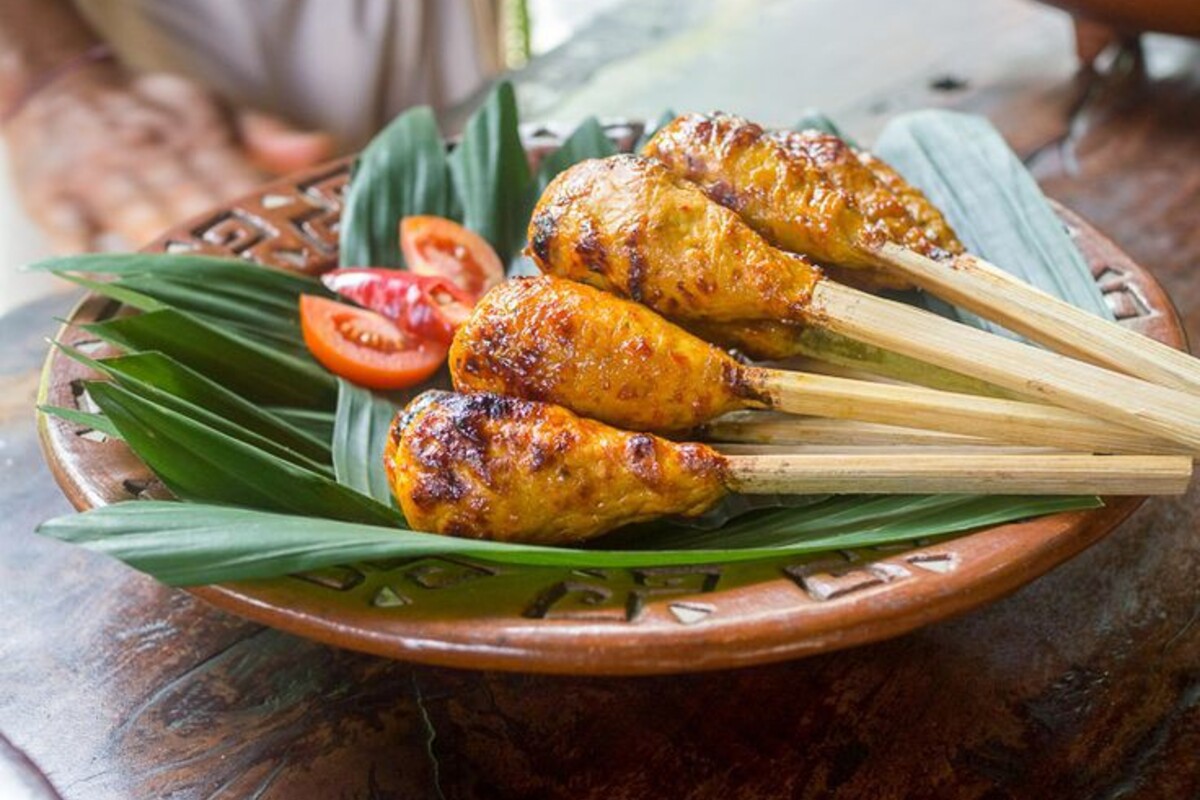 Ilustrasi Sate LIlit khas Bali