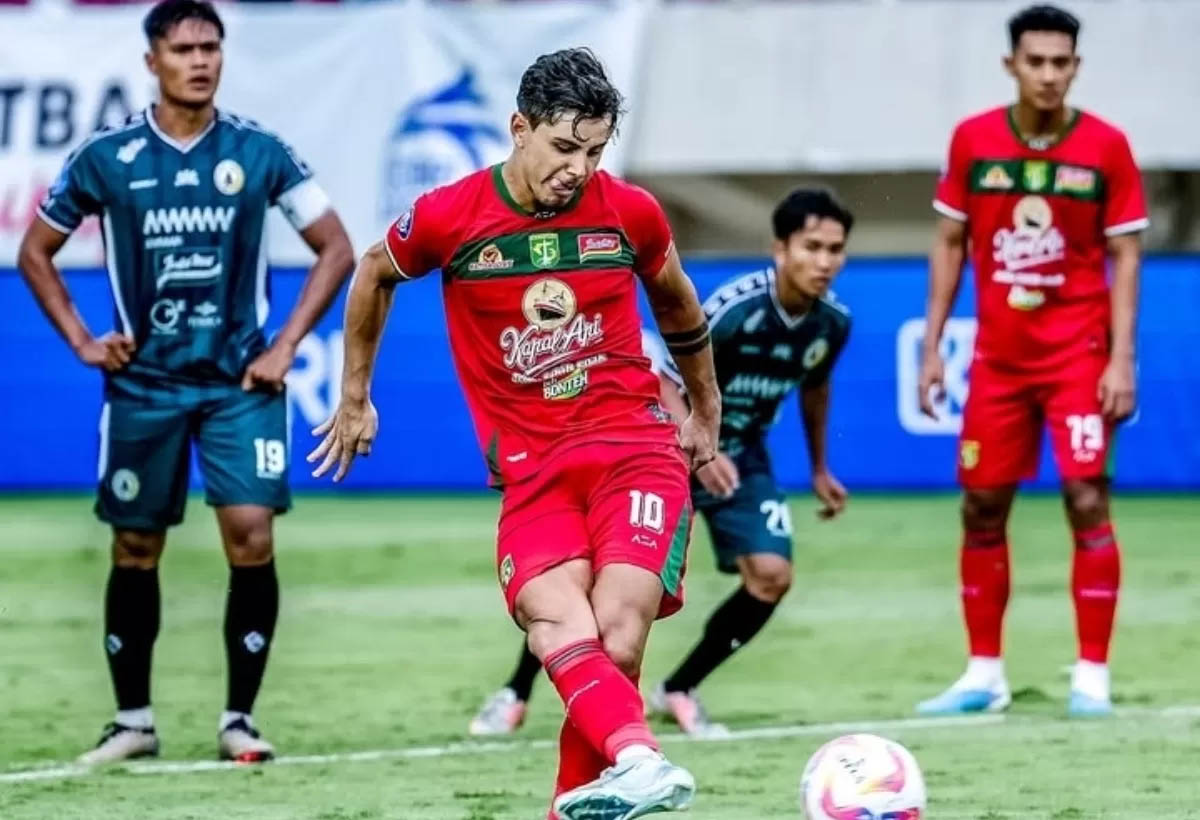 Pemain Persebaya Surabaya, Bruno Moreira, akan menjadi andalan dalam dua laga pra-musim bulan Juli sebelum Liga 1 Indonesia 2025/2026 dimulai.