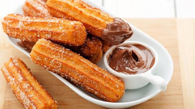 Lezat dan nikmat churros, jajanan khas Spanyol.