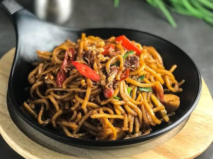 Ilustrasi resep mie goreng Jawa medok.