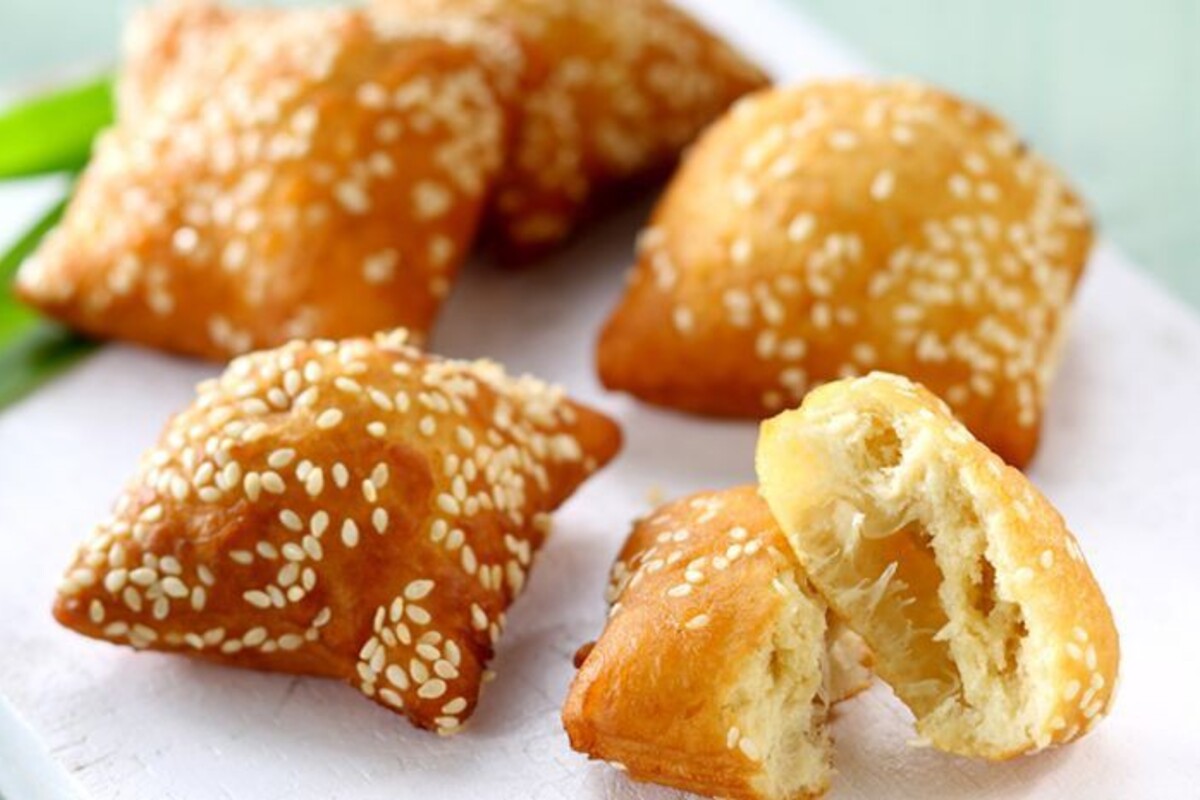 Roti goreng wijen.