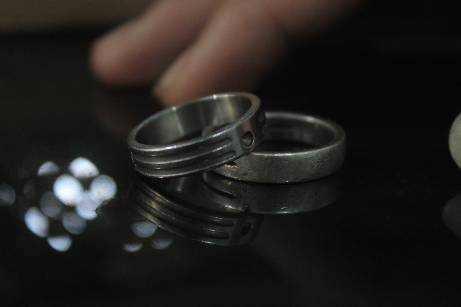 Fenomena dispensasi nikah di Kabupaten Madiun masih didominasi kasus hamil duluan, meski pemerintah terus mengintensifkan konseling dan pendampingan remaja. ILUSTRASI FOTO: AJI PUTRA/RADAR MAGETAN
