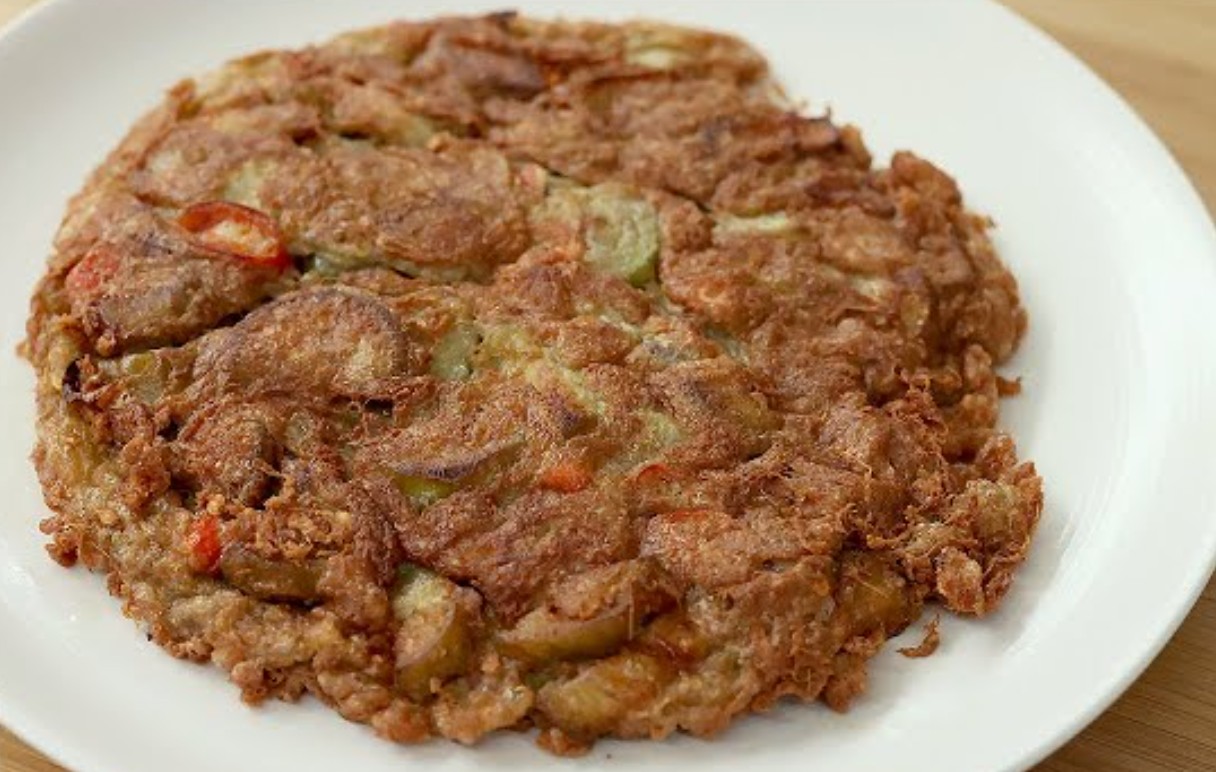 Resep terong goreng telur dadar renyah dan gurih ala Chef Devina Hermawan.