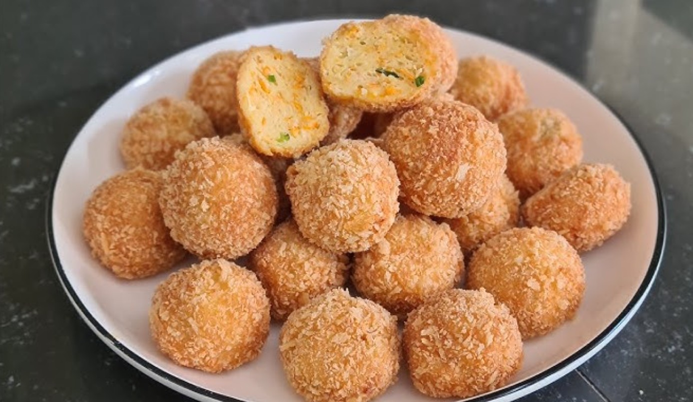 Bola bola ayam wortel.