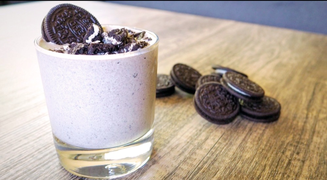 Bikin es krim Oreo ala McFlurry McDonalds di rumah, cukup 3 bahan.