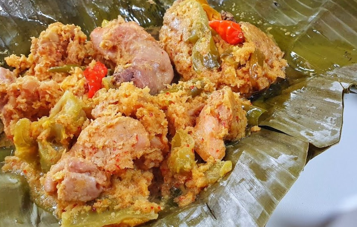 Ilustrasi botok ayam.