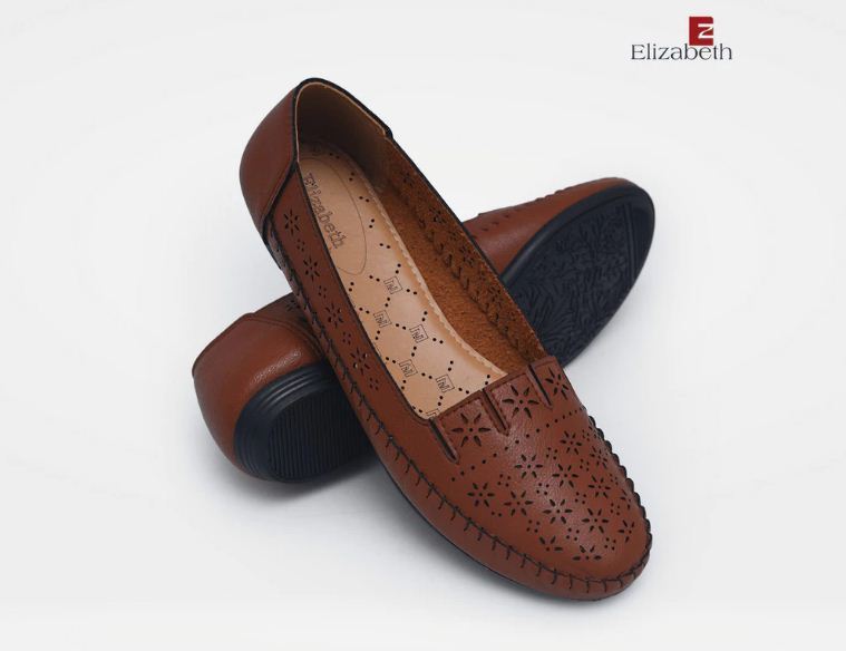 Ilustrasi flat shoes Elizabeth paling laris di Shopee.