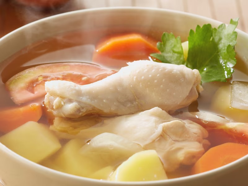 Kuah gurih, rasa manis alami, sop jagung ini bikin makan jadi makin happy dan sehat!