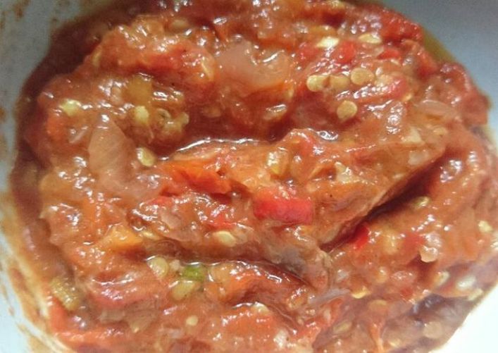 Ilustrasi sambal tomat pedas.