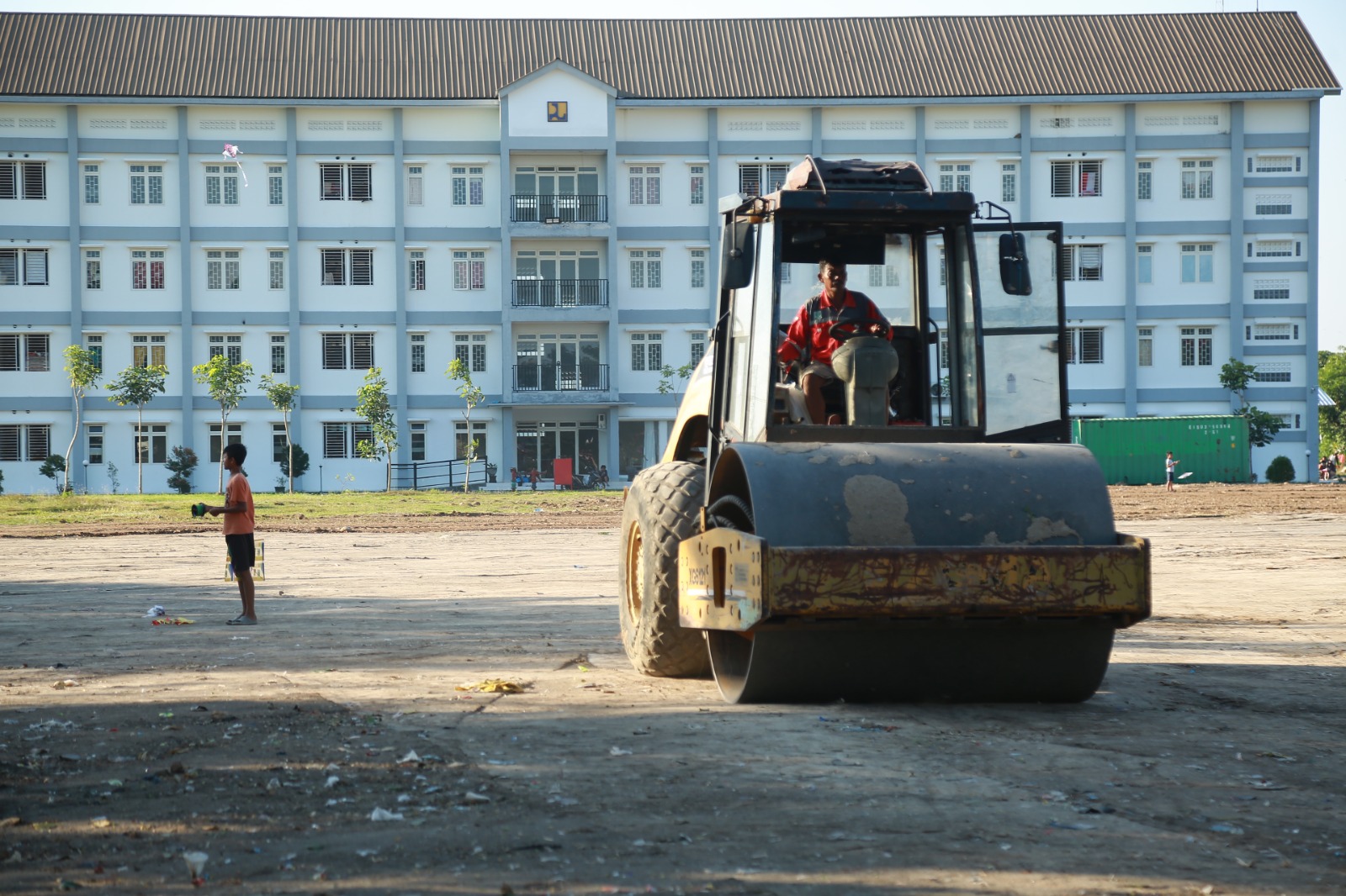Lahan seluas sekitar 10.000 meter persegi disiapkan oleh Pemkot Madiun untuk lokasi pembangunan rusun IV di Jalan Hayam Wuruk. FOTO: BAGAS BIMANTARA/JAWA POS RADAR MADIUN