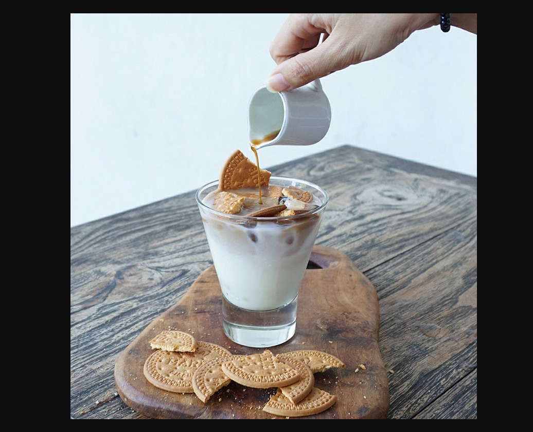 Kopi Susu Regal estetik ala kafe: Kombinasi kopi, susu creamy dan gula aren.