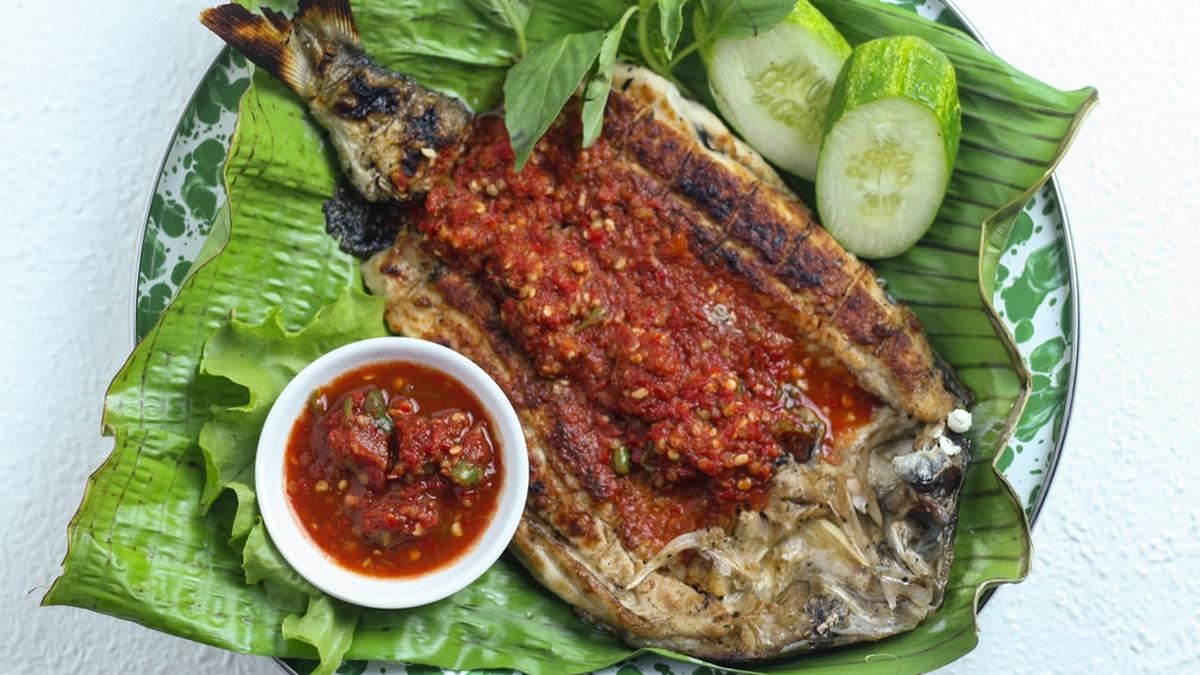 Ilustrasi Gence Ruan Ikan Bakar Khas Kutai