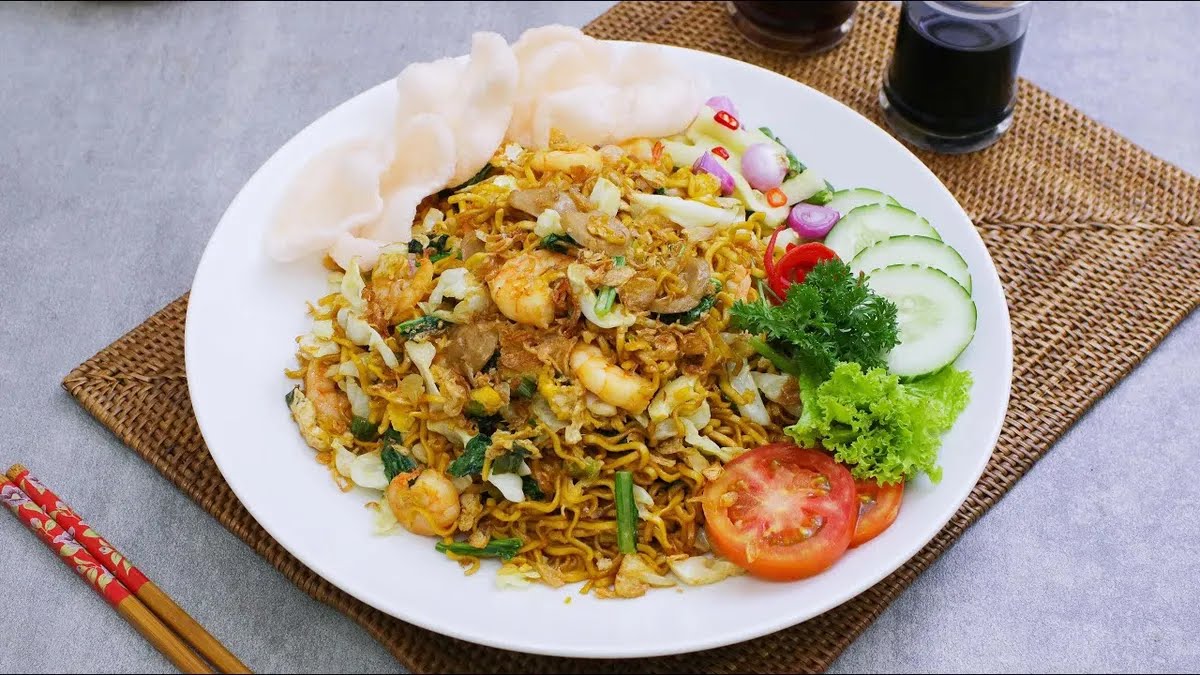 Mie goreng ala Chef Rudy Choirudin.