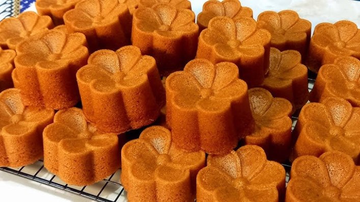 Ilustrasi bolu sakura yang dibuat tanpa oven.