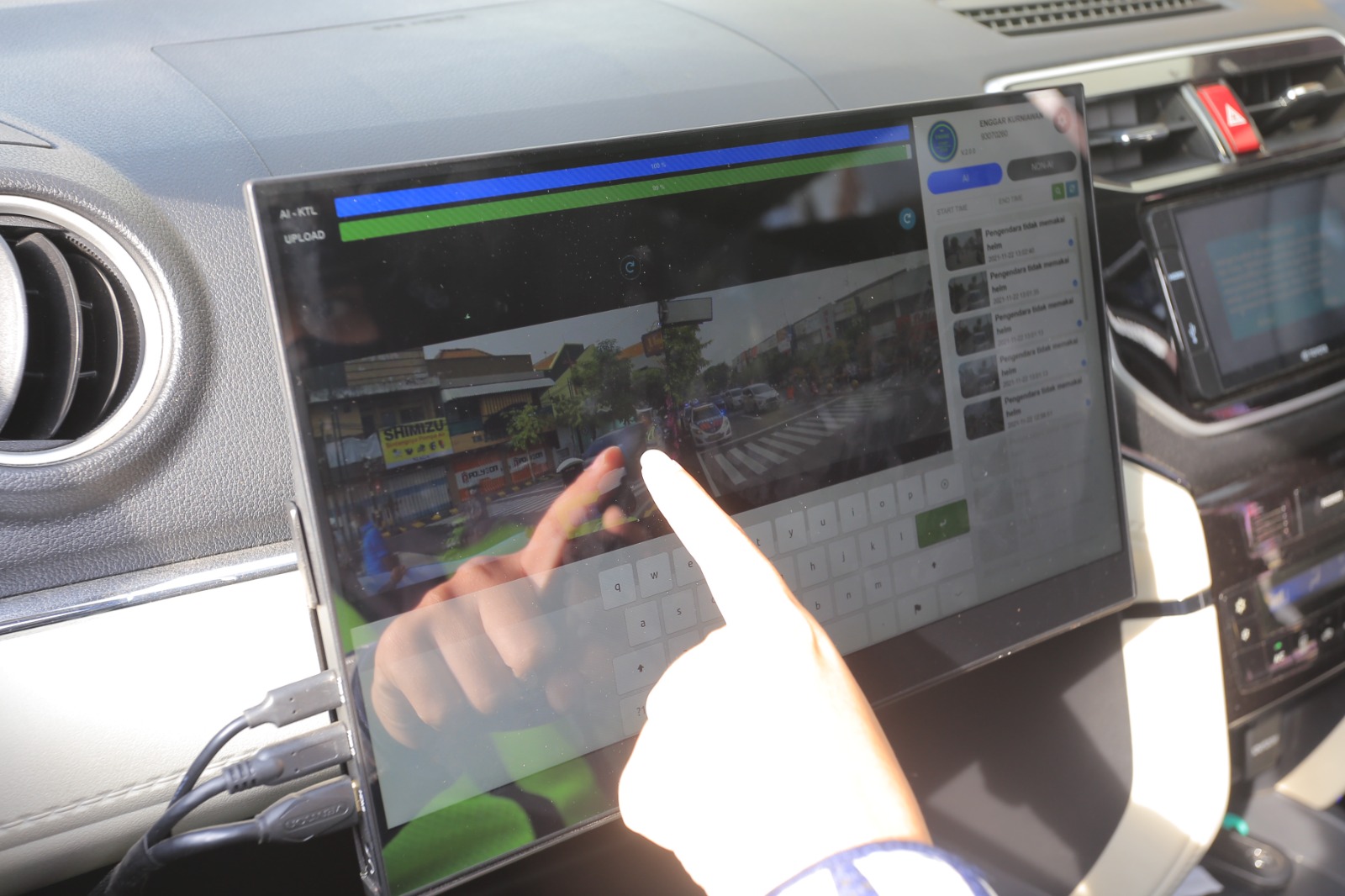 Satlantas Polres Madiun Kota mengandalkan operasi ETLE Mobile untuk menindak pelanggar lalu lintas dengan hunting system. DOK RADAR MADIUN