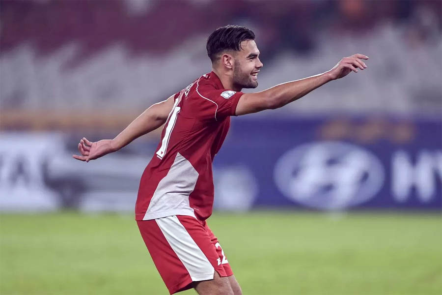 Jens Raven selebrasi pacu jalur usai cetak gol ke gawang Brunei. Aksinya dikomentari pelatih Timnas Indonesia U23.