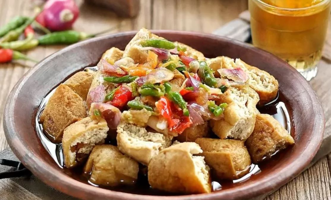 Tahu gejrot khas Cirebon.