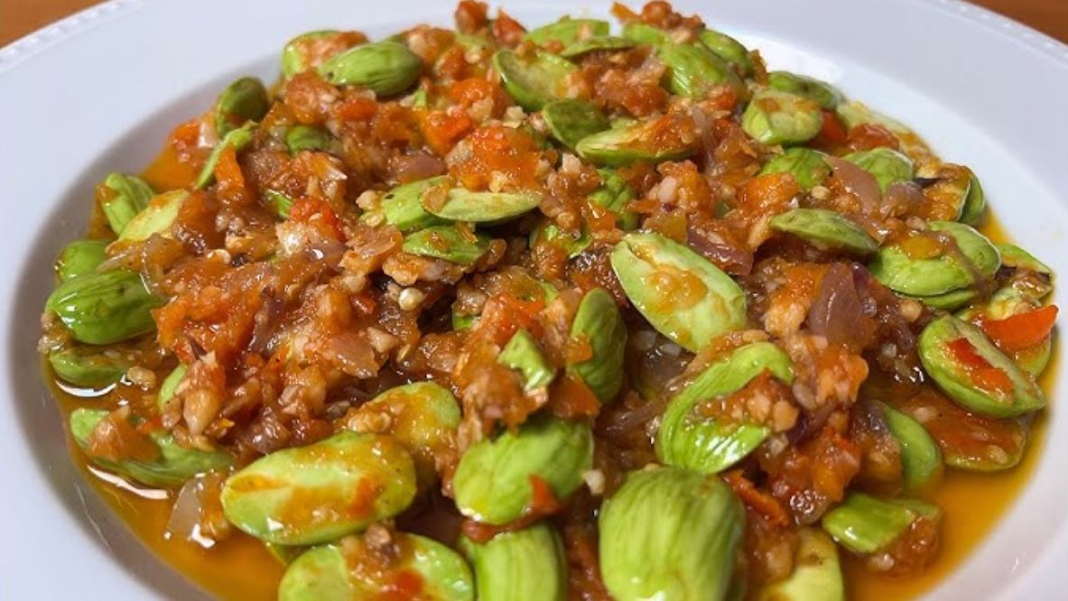 Sambal goreng petai.