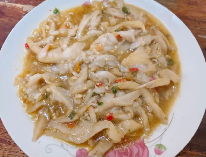 Lagi cari lauk sehat tapi tetap nendang? Coba Jamur Chili Padi ini! Pedasnya nampol, teksturnya mirip daging tapi lebih aman di kolesterol