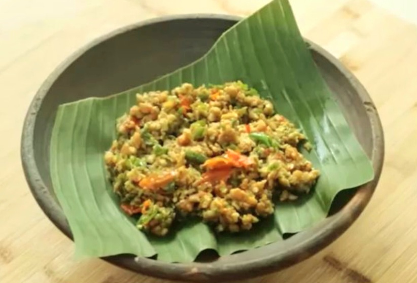 Sambal tempe goang ala Devina Hermawan ini pedasnya nendang, cukup tempe dan cabai!