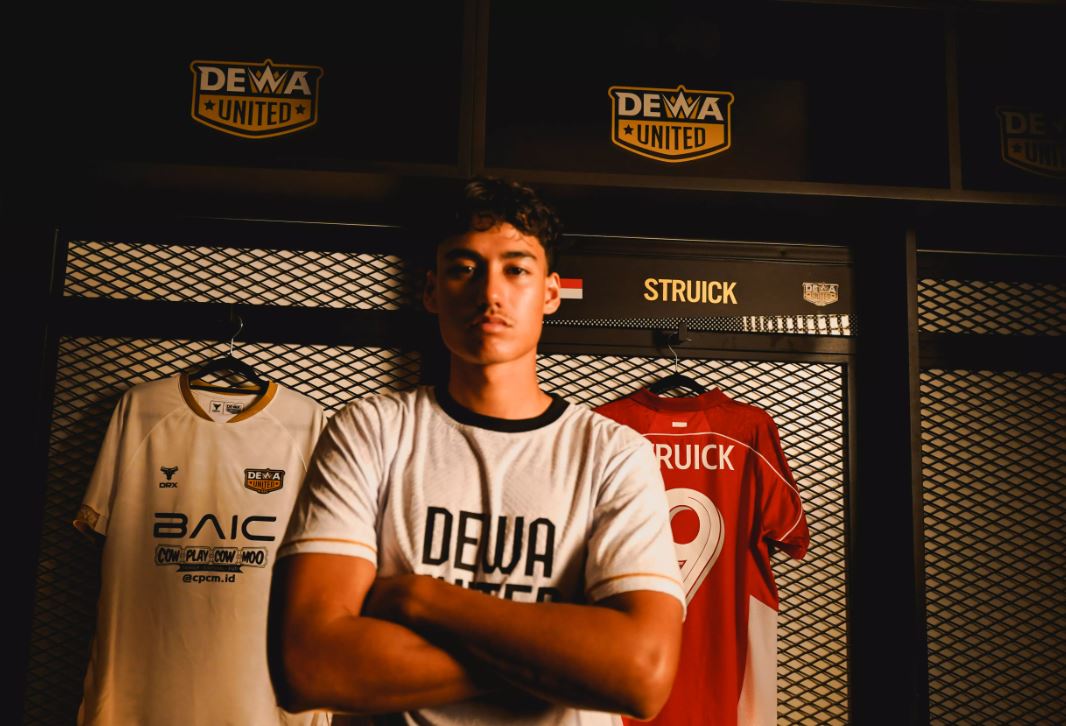 Rafael Struick diperkenalkan sebagai pemain baru Dewa United.