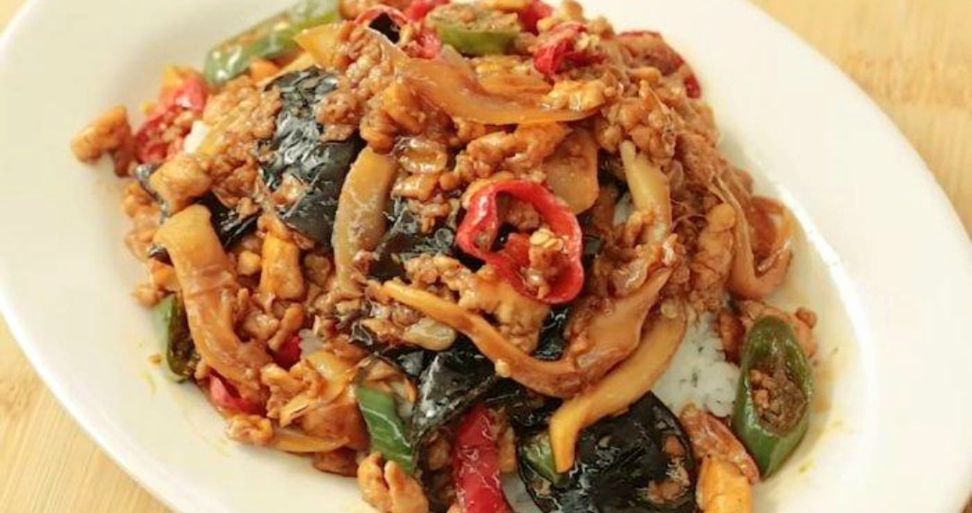 Tahu jamur kecap mentega ala Chef Devina, tumisan praktis dan gurih.