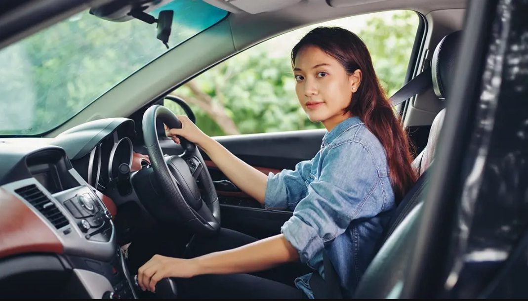 Ilustrasi mobil untuk wanita dengan fitur modern.