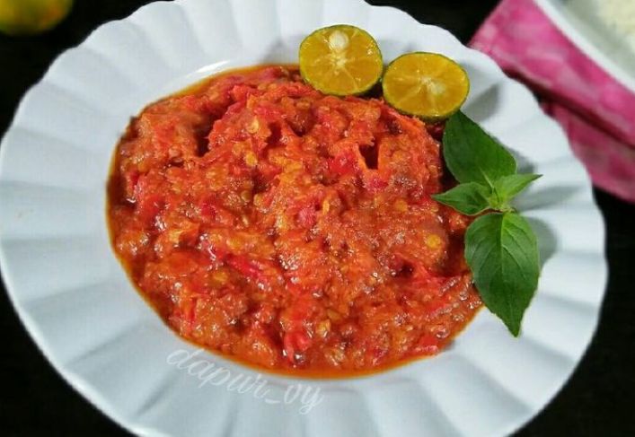 Ilustrasi sambal tomat pedas.
