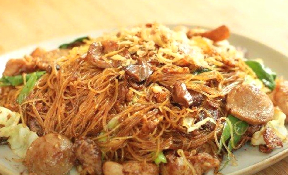 Bihun goreng ala Solaria buatan Chef Devina, cocok jadi menu sarapan praktis tanpa nasi.