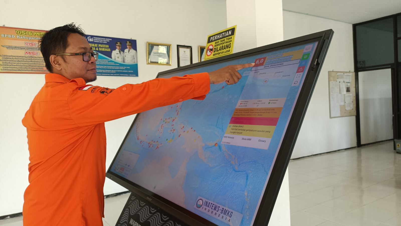 BPBD Pacitan mencatat deteksi terjadinya gempa apakah berpotensi tsunami atau tidak dengan memanfaatkan alat InaTEWS sumbangan dari BMKG. DOK RADAR PACITAN