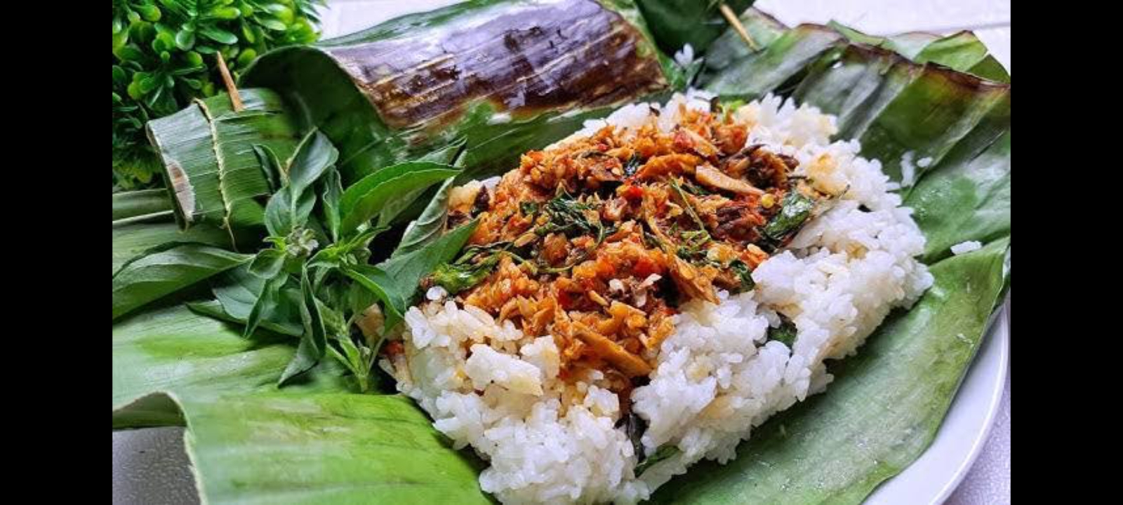 Nasi Bakar Pindang Kemangi